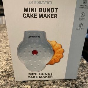 Mini Bundt pan maker